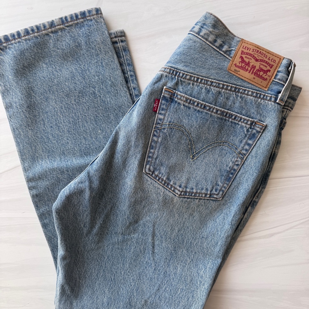 Women’s Levi's 501’s 30x30 - Distressed - Perfect Condition